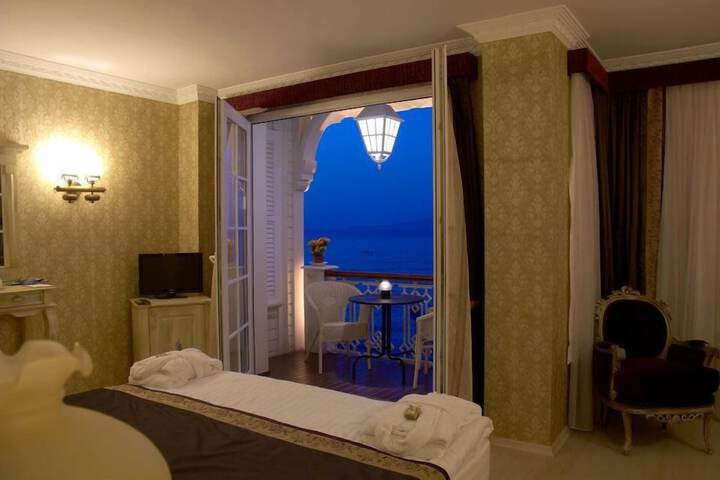 Room 10 of 23