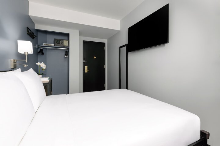 Standard Room, King or Two Doubles (4 of 20)