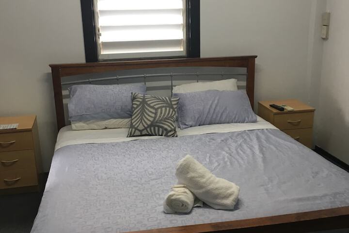 Room 5 of 28
