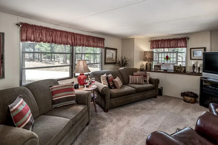 Room 5 of 16