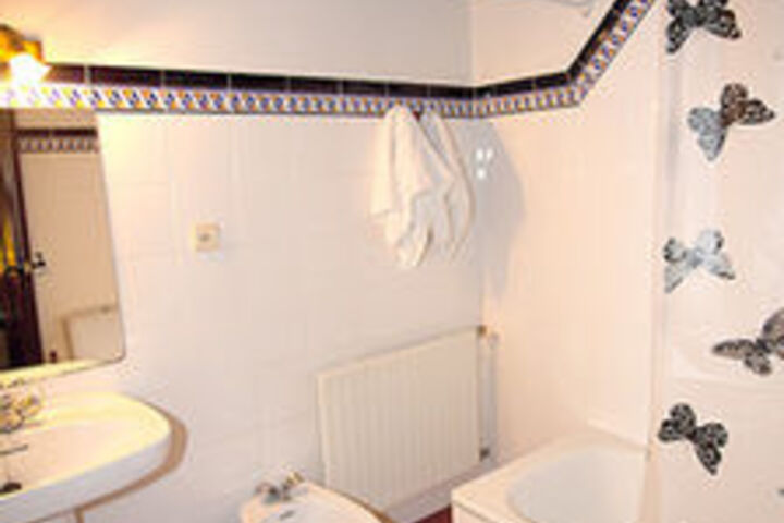 Room 3 of 15