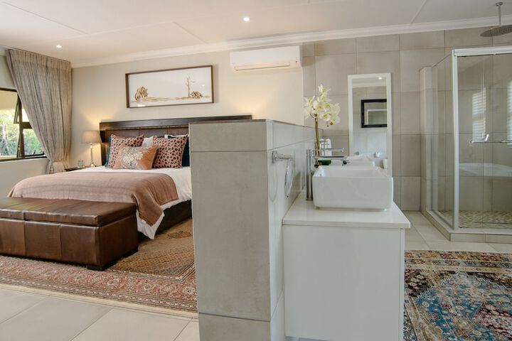 Room 2 of 22