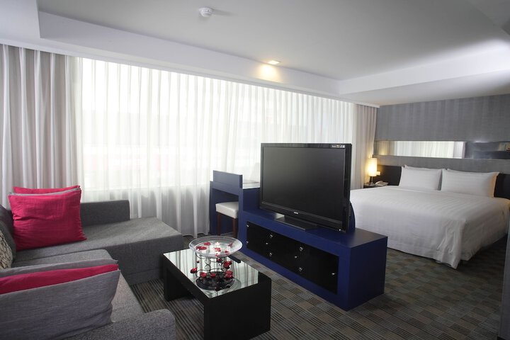 Room 5 of 54