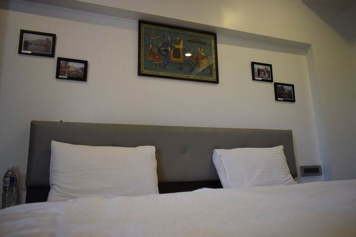 Room 19 of 144