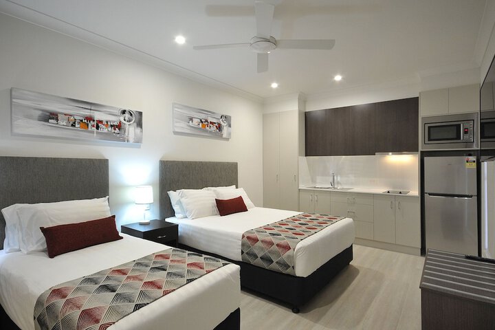 Room 28 of 38