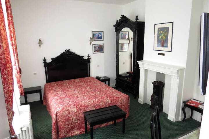Room 15 of 47