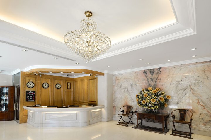 Hotel Lobby