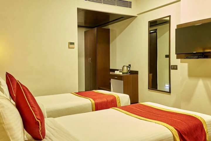 Room 9 of 68