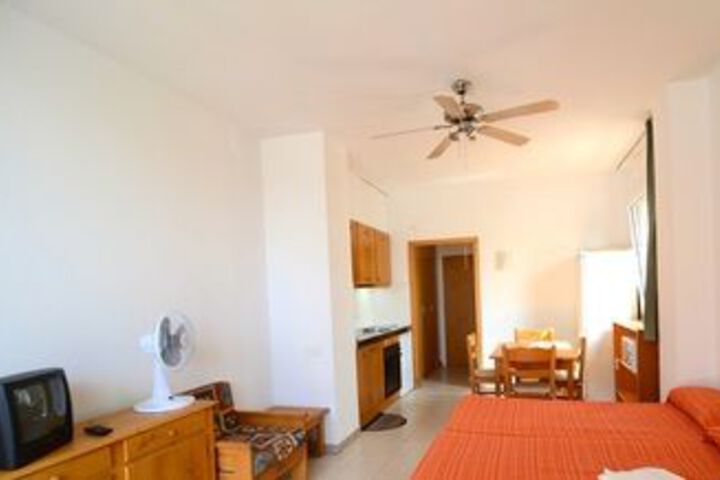 Room 14 of 31