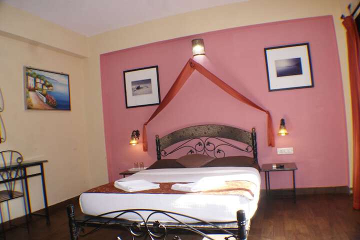 Room 12 of 44