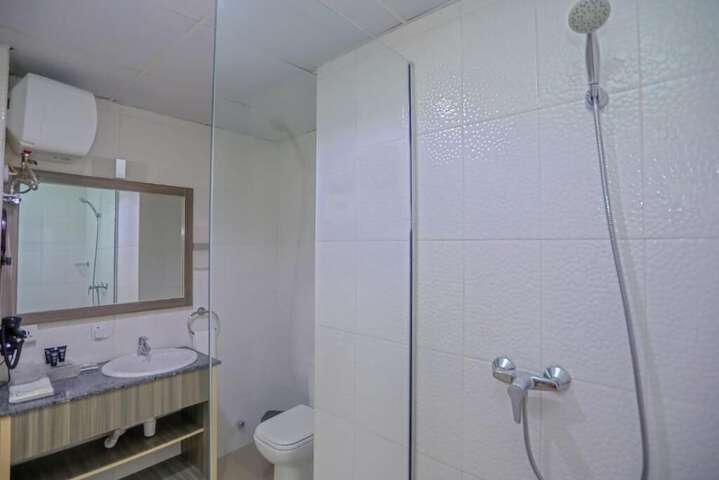 Room 28 of 72