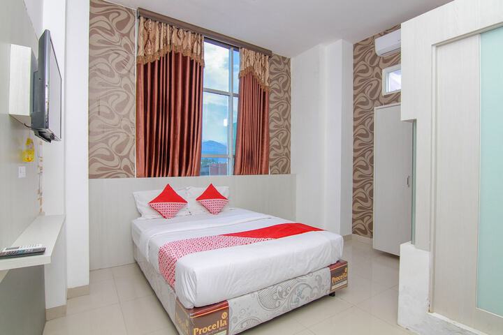 Exterior of OYO 861 R Four Hotel