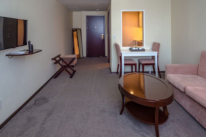Room 18 of 61