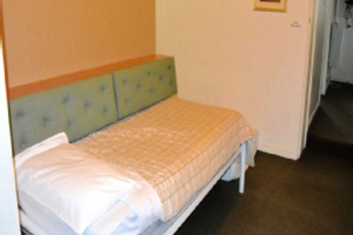 Room 369 of 768