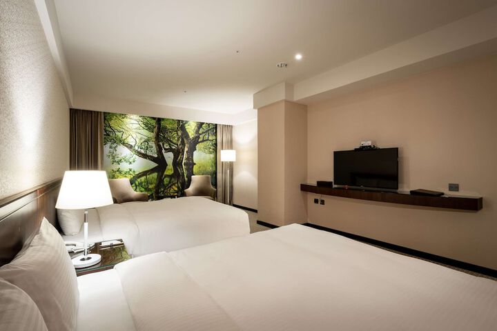 Room 34 of 120