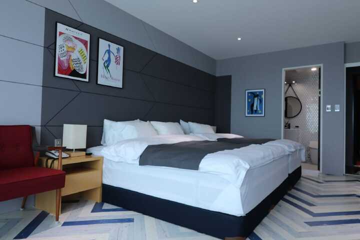 Room 64 of 184