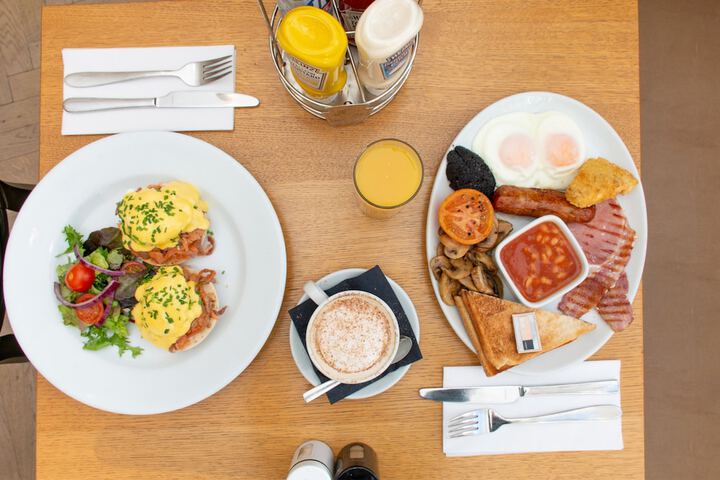 Breakfast/Coffee Service 74 of 100