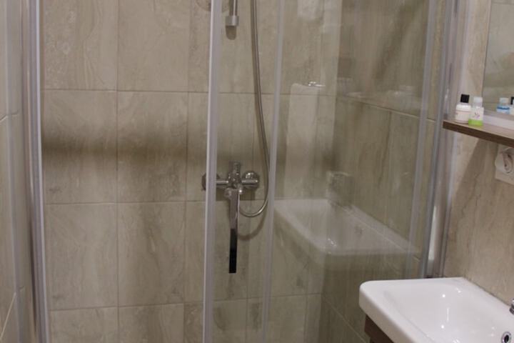 Room 20 of 27