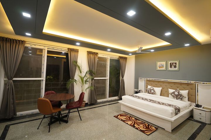 Room 16 of 73