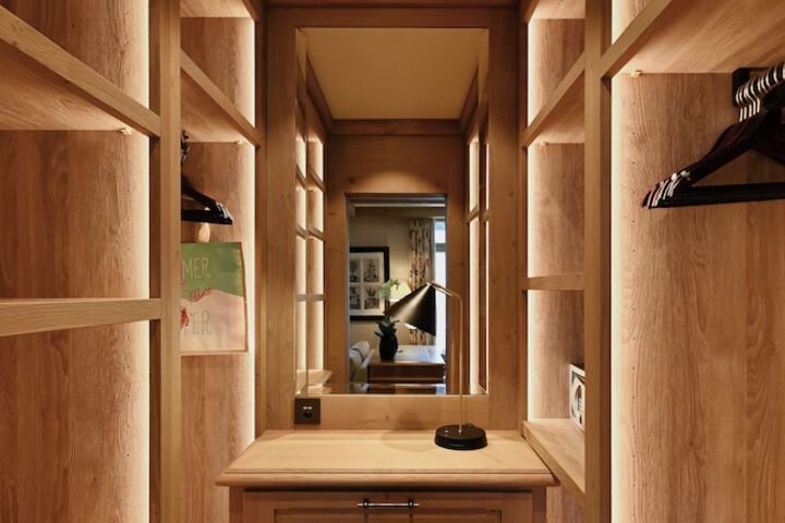Room 48 of 144