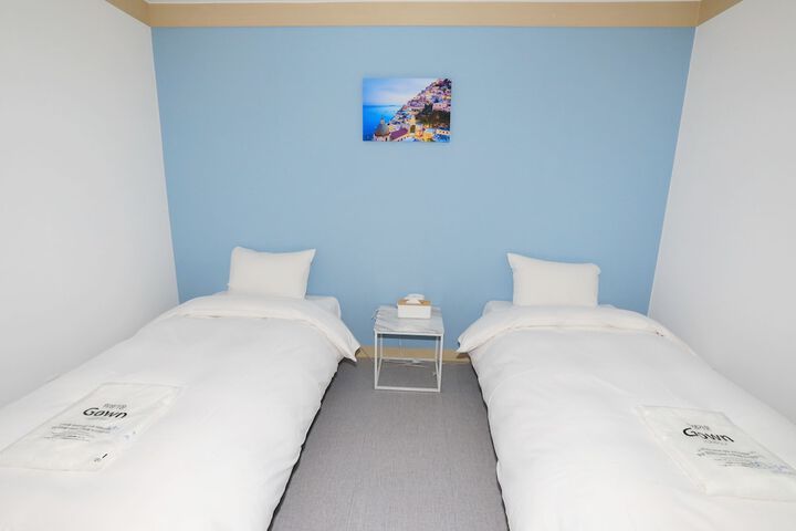 Room 6 of 34