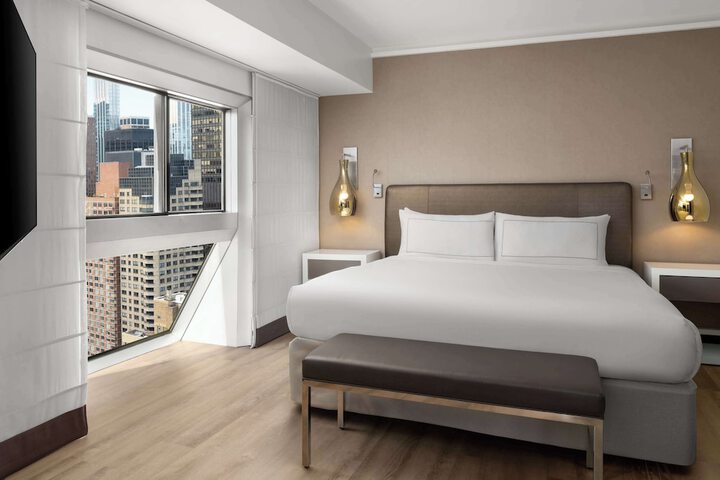 Room 41 of 108