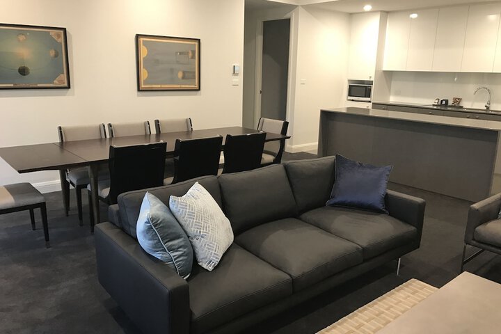 Room 27 of 47