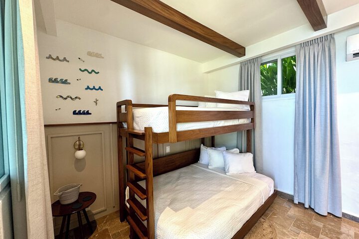 Room 7 of 38