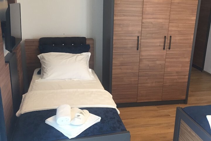 Room 4 of 45