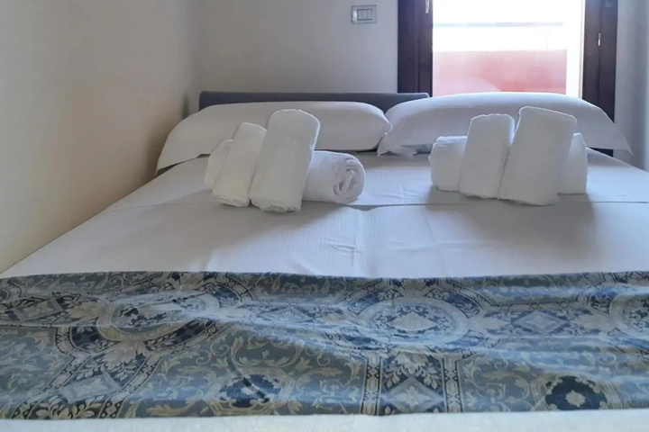 Room 3 of 18