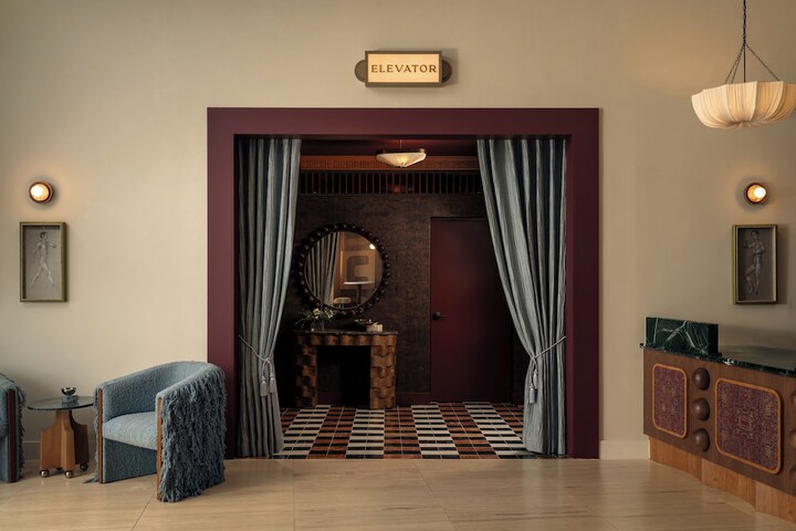 Hotel Interior 8 of 184