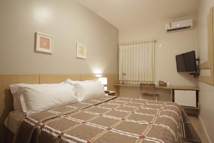 Room 17 of 84