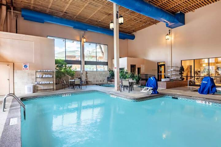 Pools & Facilities