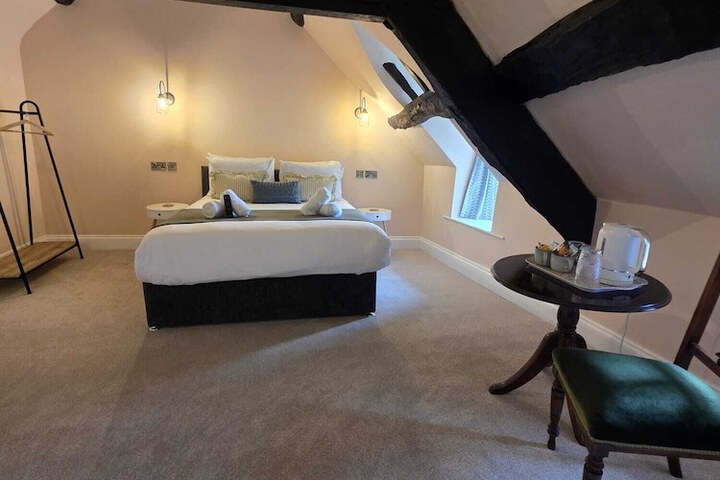 Room 45 of 111