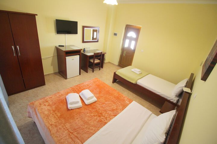 Room 17 of 245