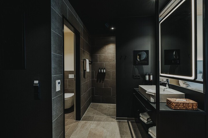Room 29 of 47