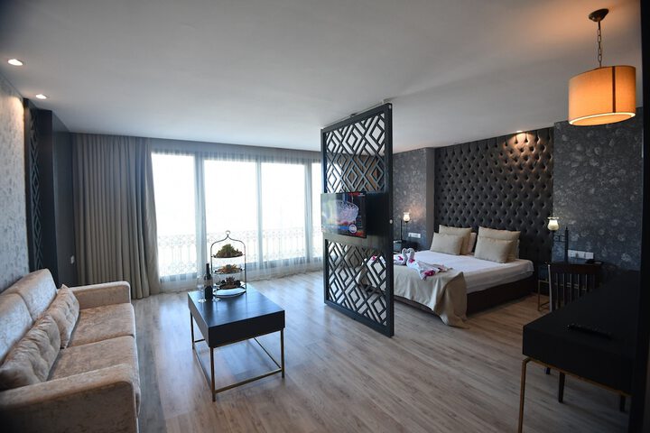 Room 5 of 38