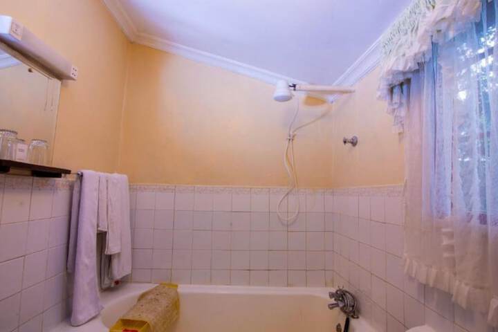 Room 20 of 53