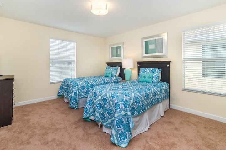 Room 5 of 31