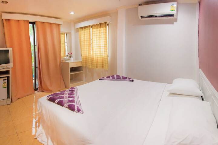 Room 4 of 22