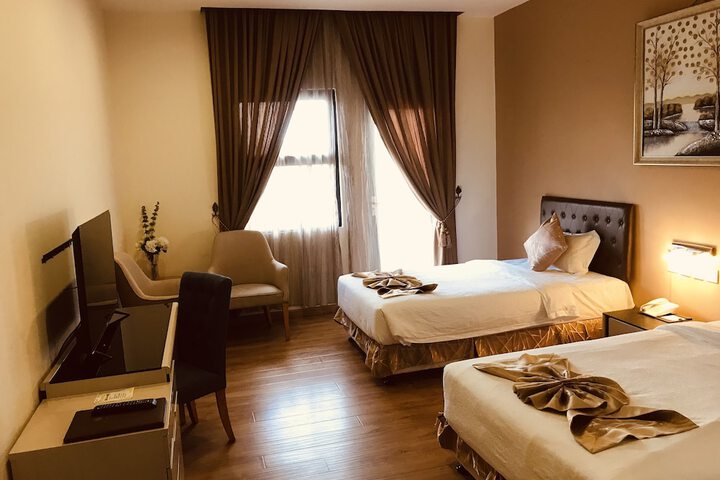 Room 39 of 76