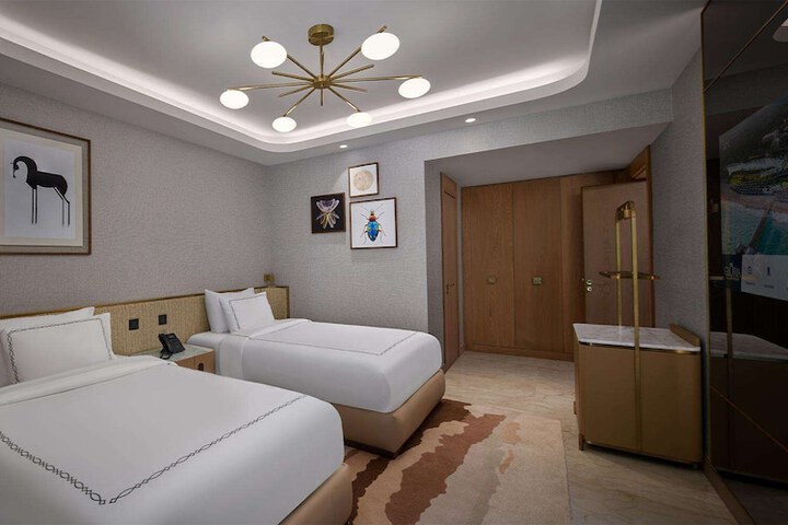 Room 85 of 336