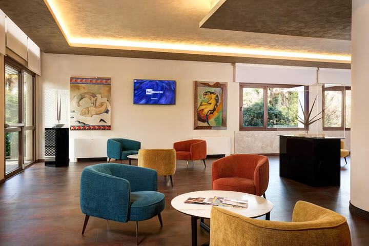 Guest Lobby