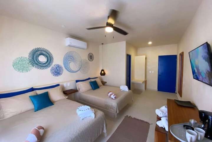 Room 8 of 321