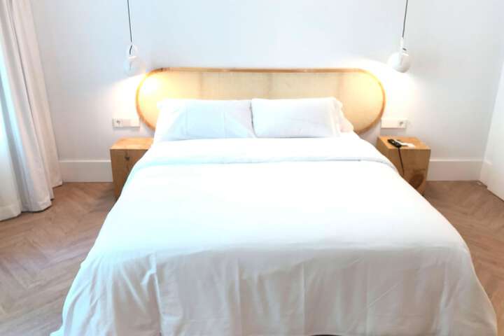 Room 8 of 61