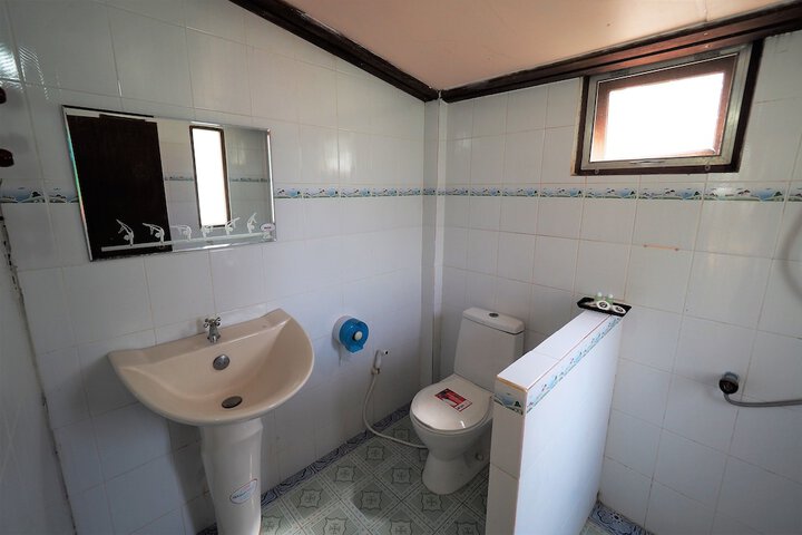 Room 35 of 52