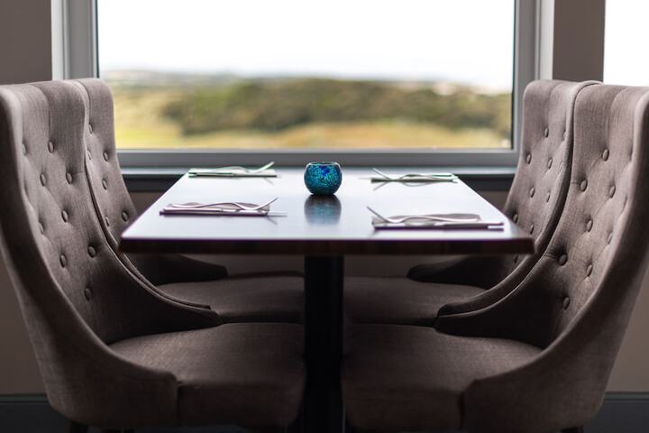 Dining 15 of 28