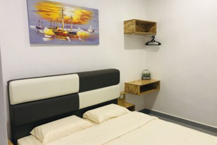 Room 18 of 22