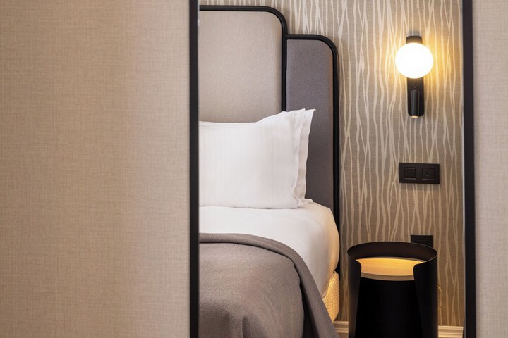 Room 21 of 48