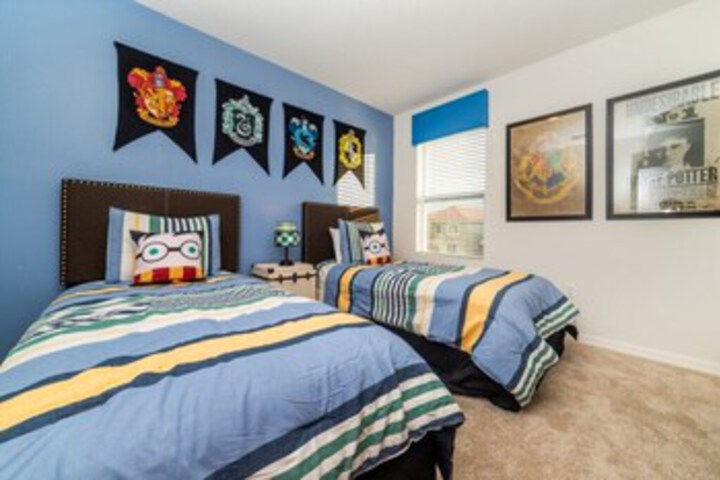 Room 52 of 61